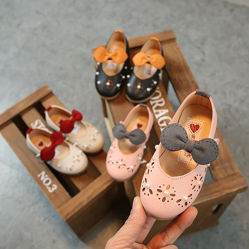 Huang Neeky W# E новые модные милые для малышей маленьких детей обувь девочек жемчуг Выдалбливают один обувь для принцессы сандалии лето Лидер продаж