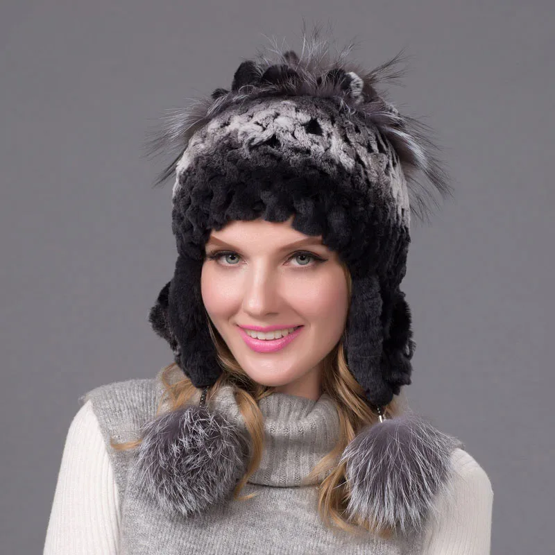 

Осенне-зимняя женская Кожаная шапка из кроличьего меха женская вязаная шапка в полоску из лисьего меха с цветами и помпоном из лисьего меха ...