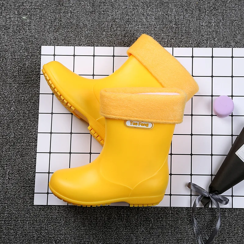 Yellow Cotton Детские непромокаемые сапоги для девочек и мальчиков Нескользящая детская обувь для дождливой погоды милые Мультяшные сапоги из пвх на резиновой подошве для детей; цвет розовый, желтый, синий - Цвет: Yellow Cotton