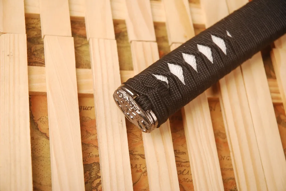 Прямая модель Katana Tsuka черная шелковая Имитация белой Rayskin и сплав для японского