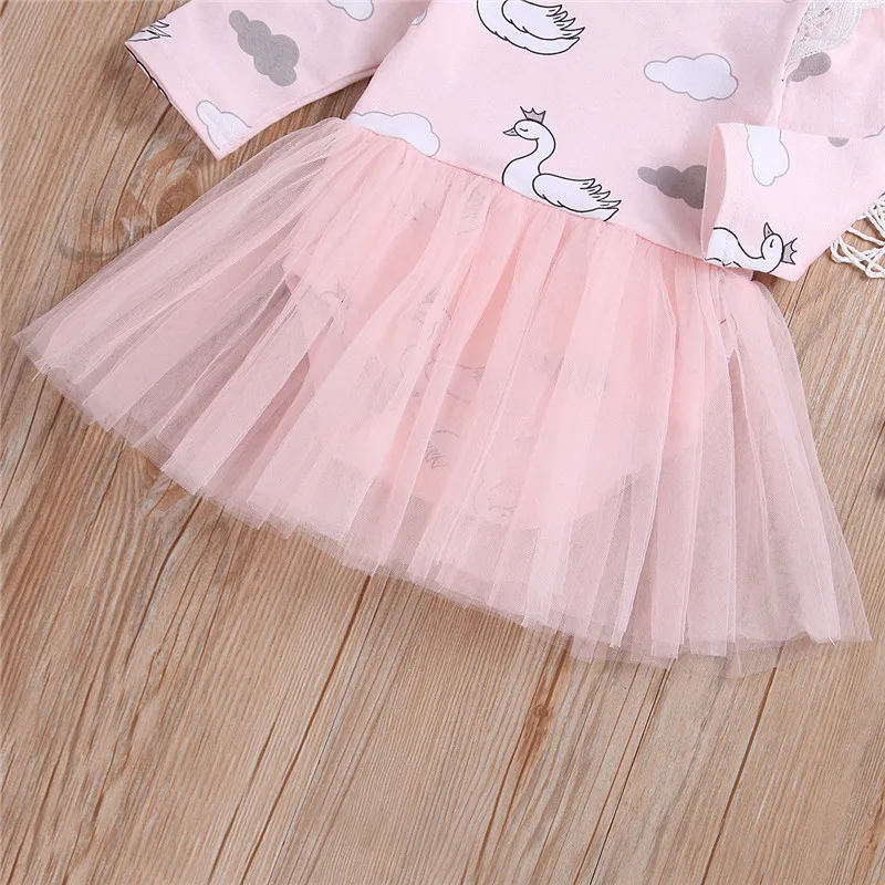 Розовое кружевное платье с лебедем для маленьких девочек осеннее комбинезон