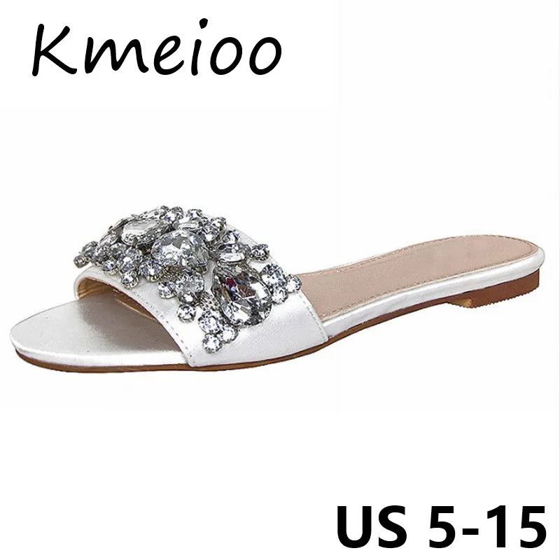 Женские шлепанцы с кристаллами Kmeioo летние на плоской подошве сланцы атласная