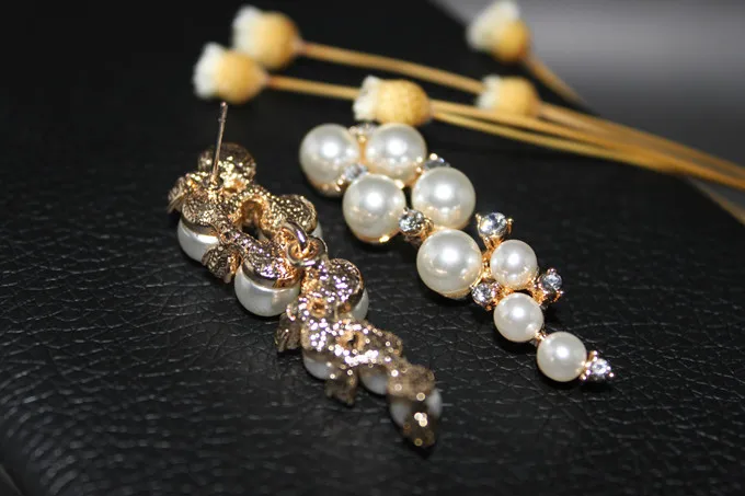 Женские свадебные серьги Kro большие золотого цвета с кристаллами и жемчужными