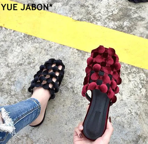 YUE JABON/шлепанцы со стразами; кожаные сандалии для подиума; женские тапочки со стразами; сандалии-гладиаторы с вырезами и бусинами