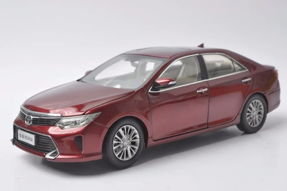 1:18 литая под давлением модель для Toyota Camry Красный сплав игрушечный автомобиль миниатюрная коллекция подарок