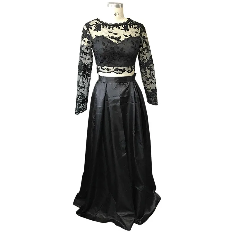 Сексуальное женское плиссированное платье укороченное на бретельках с вышивкой