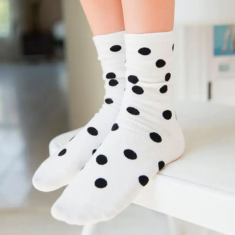 Новинка 2019 года сезон осень-зима милые женские хлопковые носки в горошек
