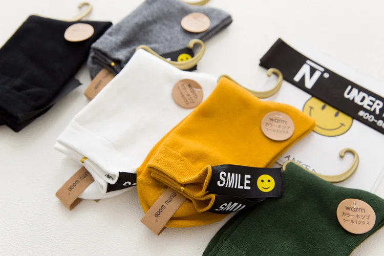 A pack of 1 pairs spring summer New Multicolor Smiley women socks Sweet Warm-tone Smiling face tube female Soild | Женская одежда
