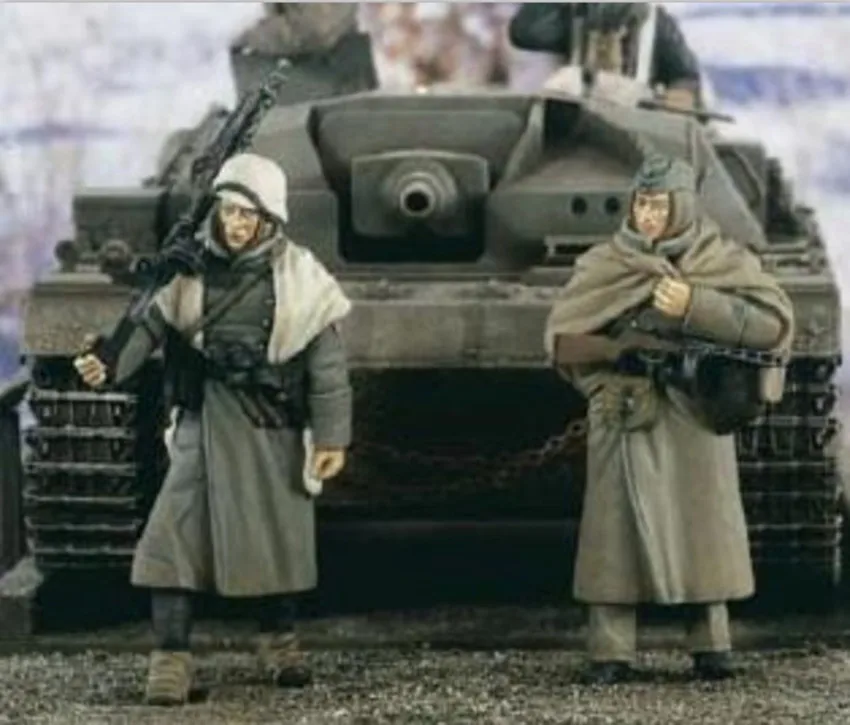 1/35 модельная фигурка из смолы в комплекте неразрисованная нераскрашенная