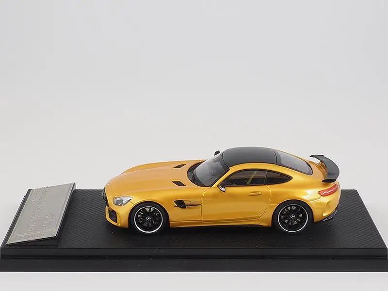 Литая под давлением модель автомобиля почти настоящая AMG GT R 2017 1:43 (желтый) +