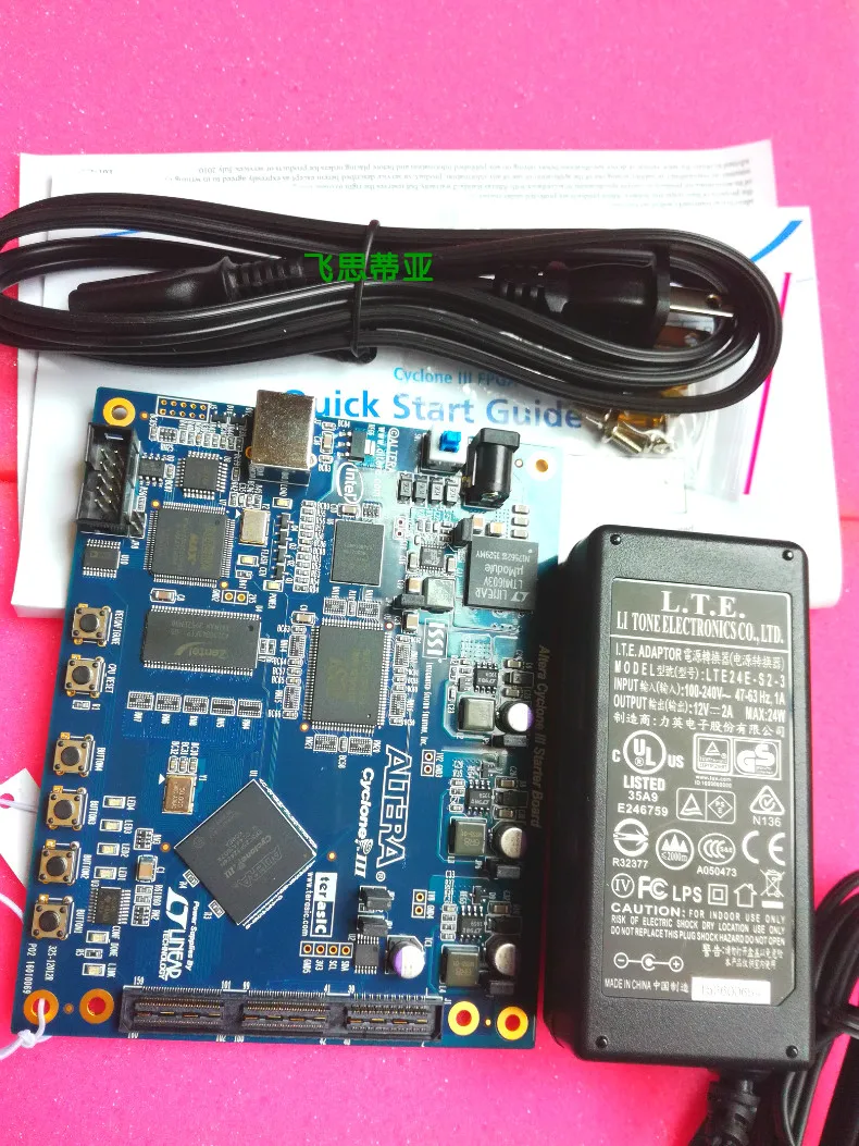 

Для Cyclone III FPGA доска стартера Совет по развитию USB3.0 поддержки CYUSB3KIT-003-