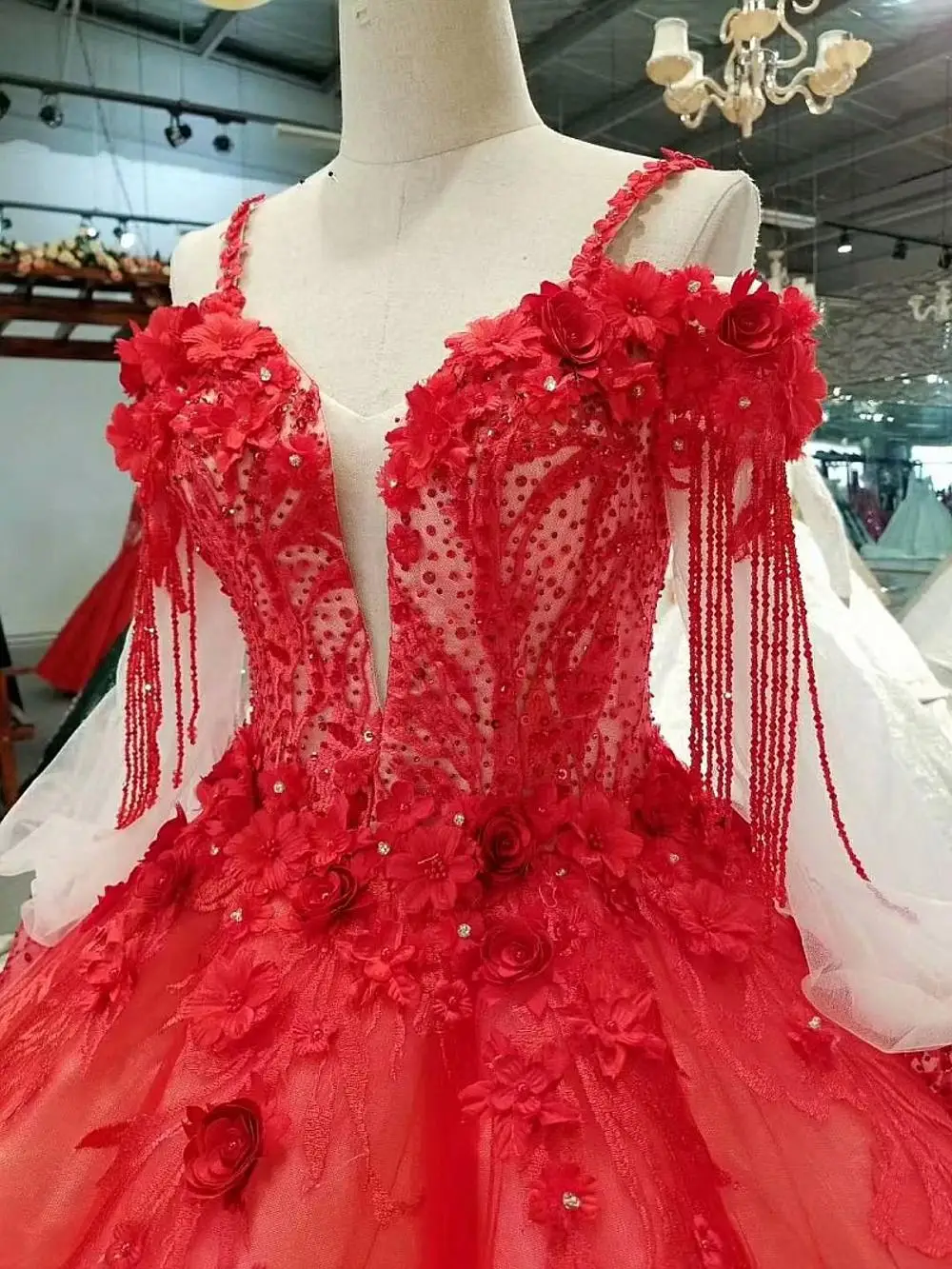 Красное Тюлевое свадебное платье 2018 Новое цветочное расшитое блестками