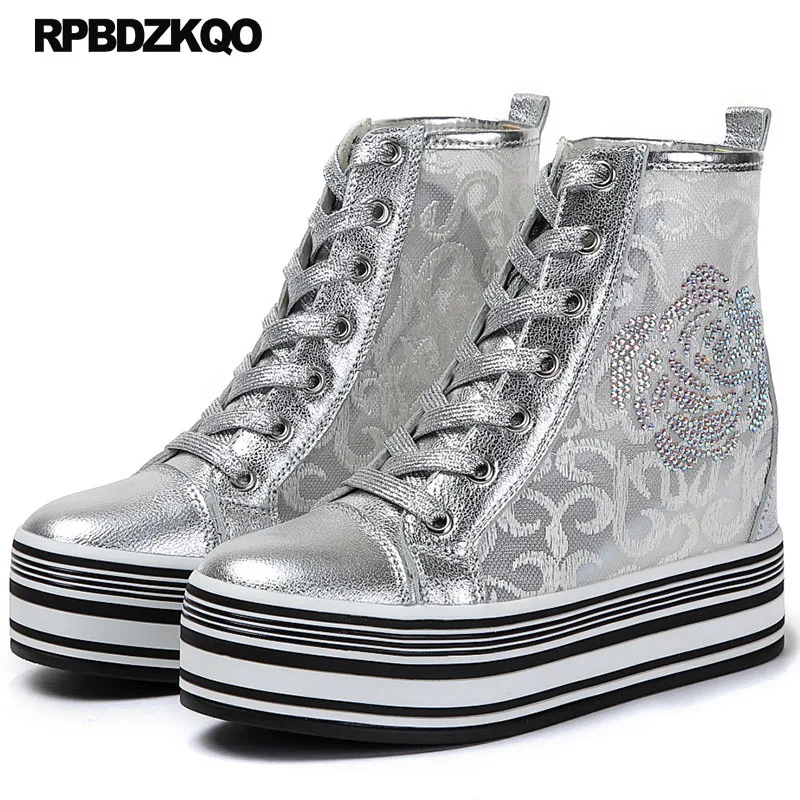 Дышащие кроссовки высокого качества со скрытым подъемом стразами Серебристые
