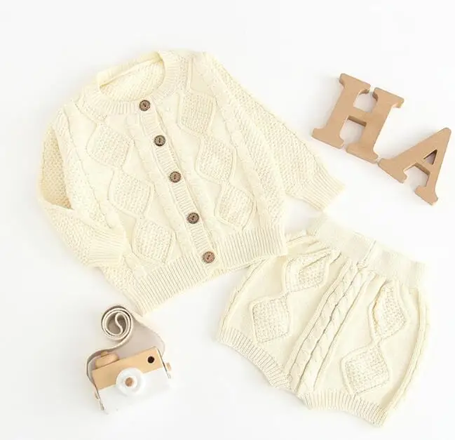 Beige Коллекция года, одежда для маленьких девочек Хлопковый вязаный комплект, пальто и шорты для малышей весенне-осенний комплект одежды для младенцев Одежда для маленьких мальчиков зимняя одежда - Цвет: Beige