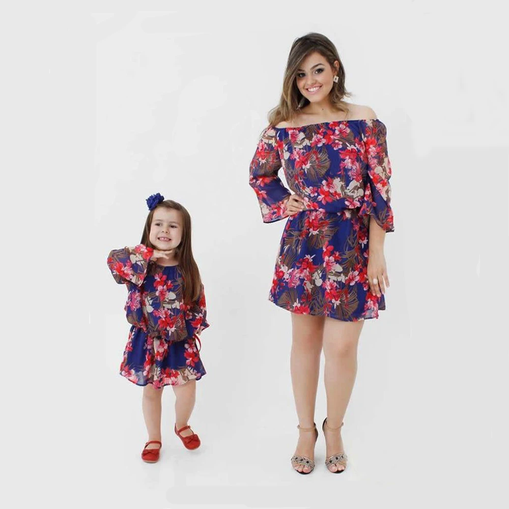 Платья для мамы и дочки 2018 Для Одинаковая одежда из шифона с цветочным принтом