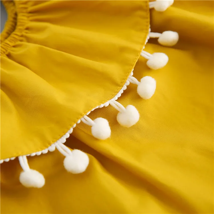 Комбинезон с рюшами на воротнике желтый хлопковый комбинезон отделкой Кремовым