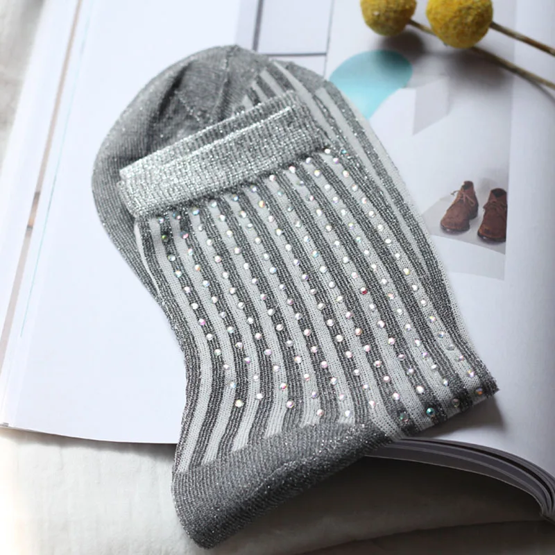 [EIOISAPRA] блестящие Корея Новая коллекция заменитель шелка Модные носки женские