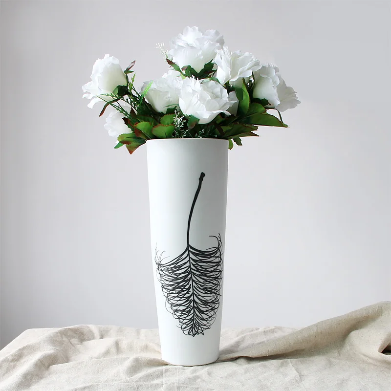 Керамическая фарфоровая настольная ваза набор (3 шт.) с простым узором из перьев