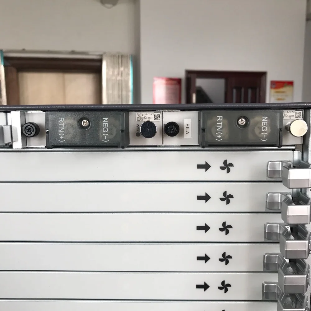 MA5800-X7 HUA WEI OLT SmartAX включает 2* PILA и 2* MPLA и 2*16 портов GPHF с 16 C+ SFP