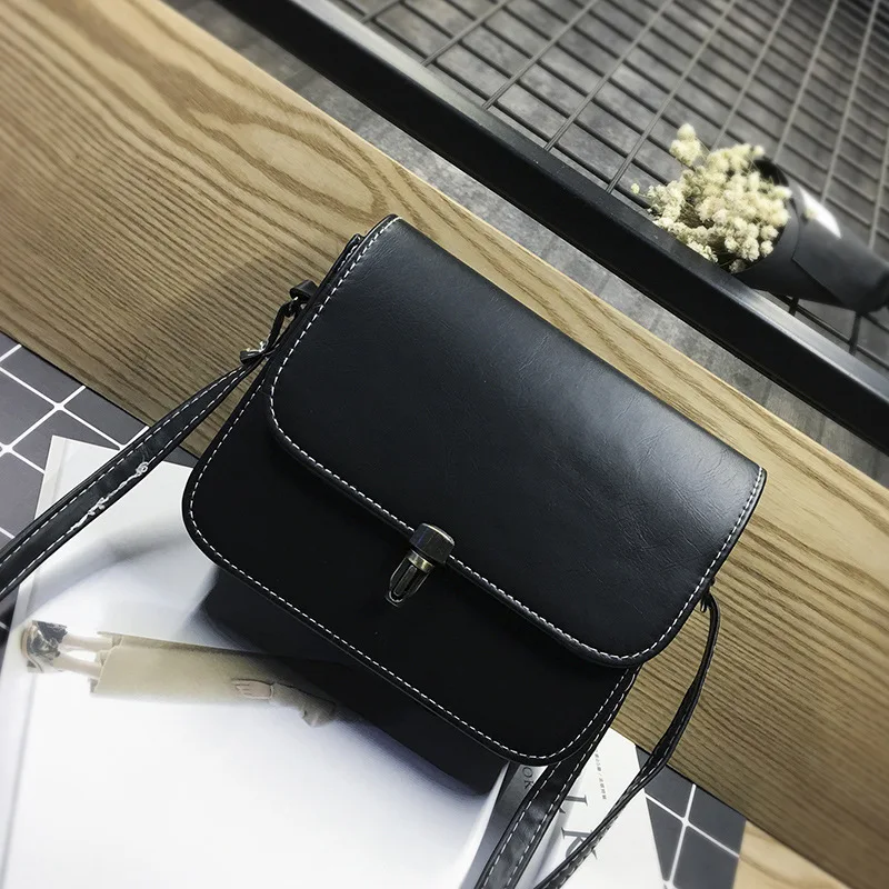 2017 Высокое Качество PU Кожаный Женщины Crossbody Сумки Мода Цвет Заклепки Дизайн