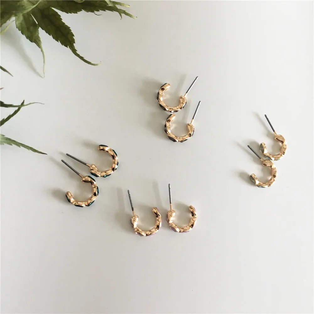 

2019 F/W new arrival feminist gold color plating pink black green mint stone small stud earrings for women jewel tone