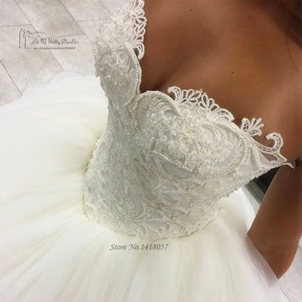 Фото Женское свадебное платье с жемчугом Бальное кружевное до пола лето 2016