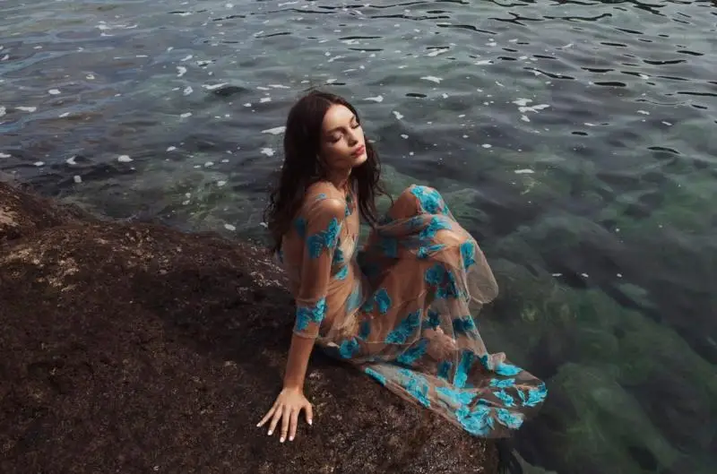 Женское длинное платье с вышивкой сливы/небесно голубого цвета сексуальное