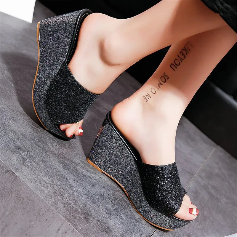 Женские сандалии на платформе пляжные босоножки толстой подошве дышащие