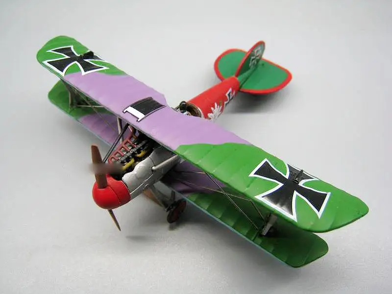 1917 Albatros D.V 1/72 литья под давлением модель самолета Амер |
