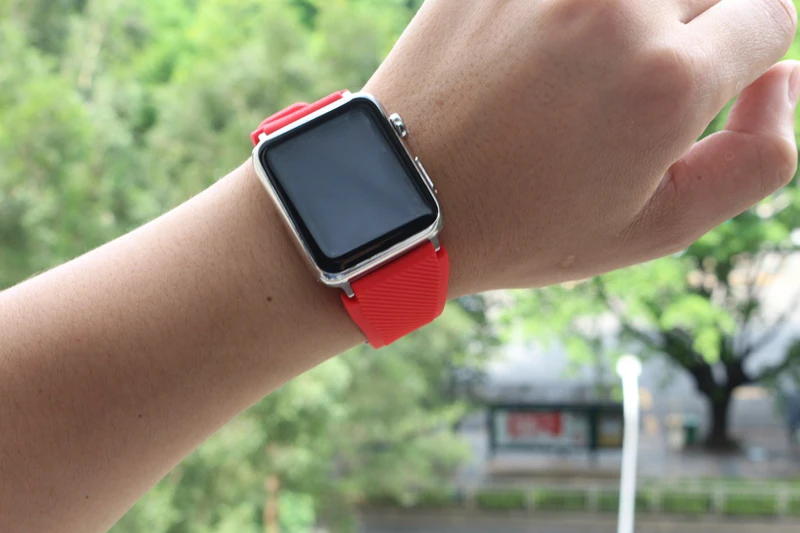 URVOI спортивный ремешок для apple watch серии 4 3 2 1 силиконовый ремень iWatch мягкая Замена