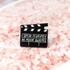 Реквизит, используемый при съемке фильма, брошь-модель подходит для актеров или зрителей, которые любят фильм.