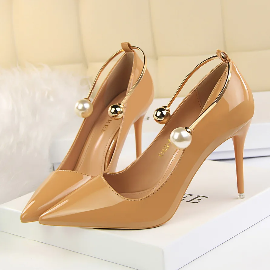 Женские вечерние туфли на высоком каблуке 9 см красные без шнуровки телесного