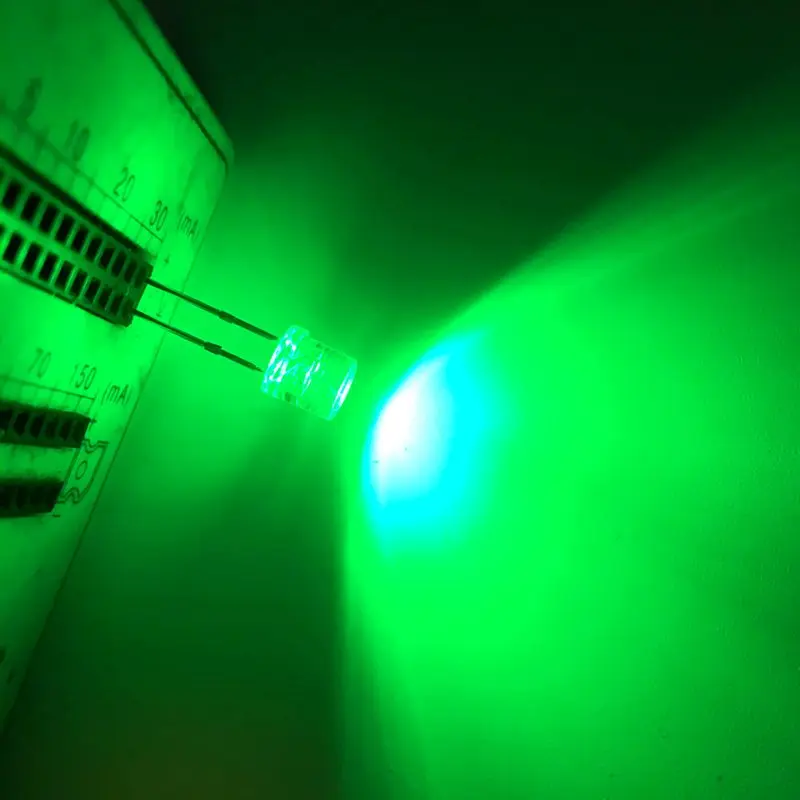 100шт 5мм плоские широкоугольные белого света лампы LED, ультра яркие светодиоды F5mm - Испускаемый цвет: Зеленый