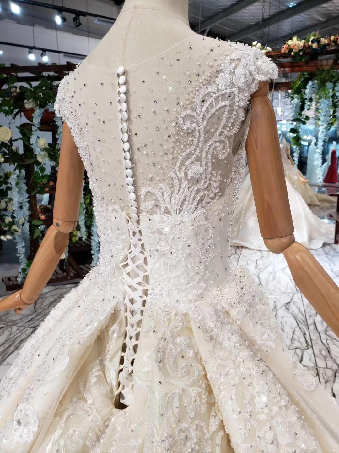 Vestido De Novia Corto Wedding Dresses 2019 Lace Appliques A Line Vintage Satin Wedding Dress Plus Size Champagne Bridal Gown