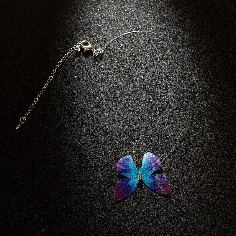 Ожерелье в виде бабочки со стразами Корейском стиле женское романтическое