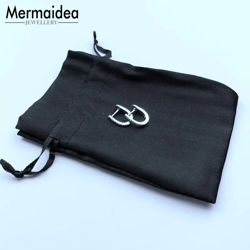 Классические белые креольские серьги-кольца на петлях с фианитом Модная