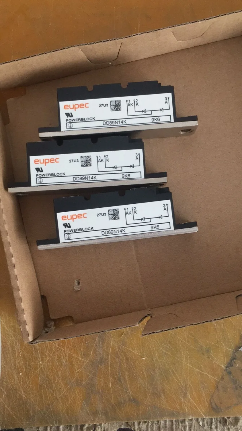 DD89N14K DD89N16K DD89N16K-K DD89N12K 192697-TT104N EUPEC IGBT модуль питания новый оригинальный |