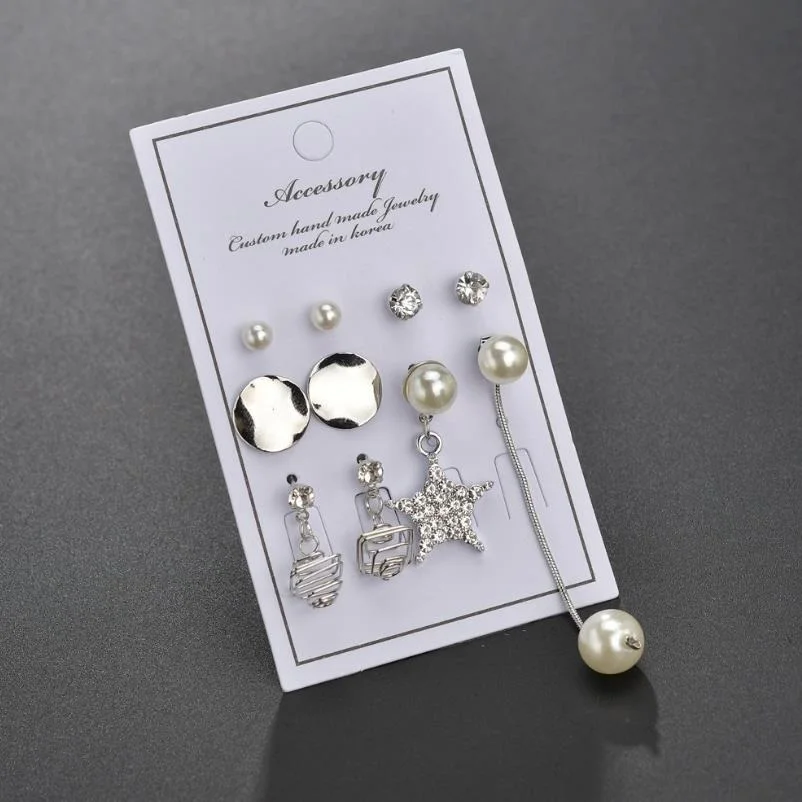 Женские серьги гвоздики с кристаллами металлические и жемчугом Эффектные