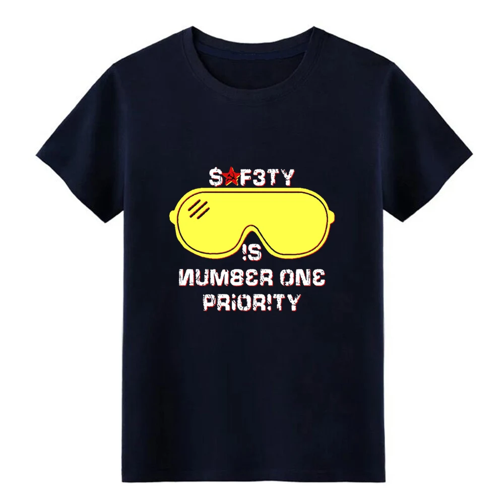Футболка с надписью safety is numbe r one priority хлопковая принтом crazy русский хакер и