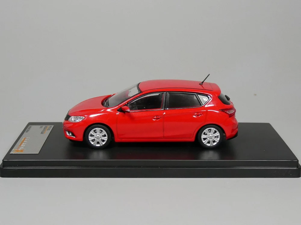 Премиум X 1:43 Nissan PULSAR(красный) литая модель автомобиля