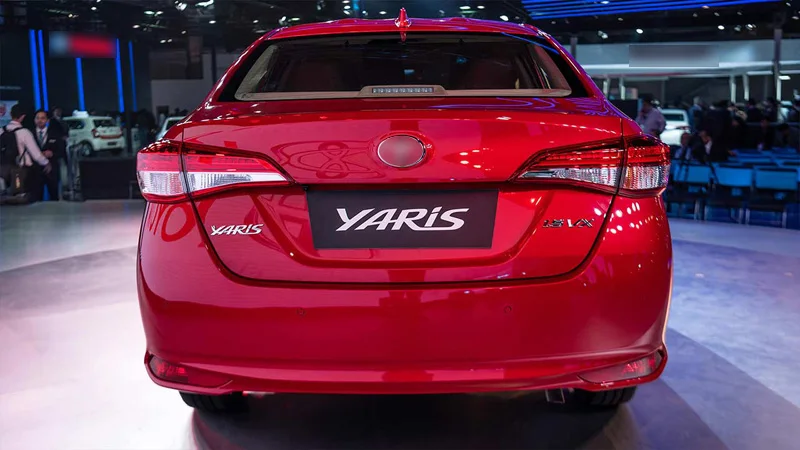 SNCN светодиодный задний бампер дальнего света светильник s для Toyota Yaris сзади Бег светильник торможения светильник s указатели поворота светильник