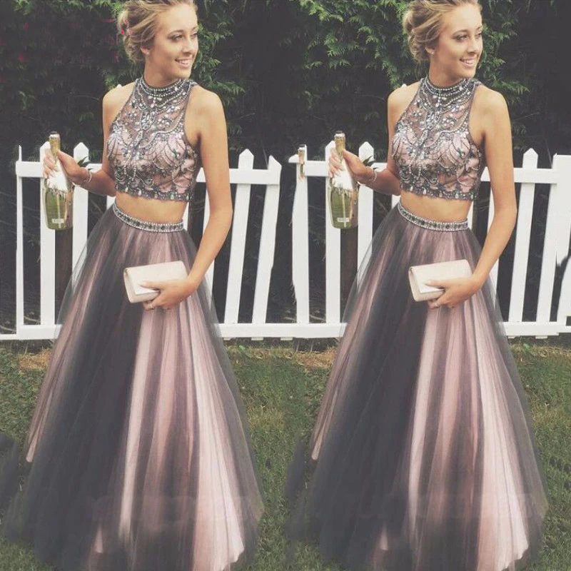 Новое длинное платье для выпускного вечера с лямкой на шее и кристаллами из