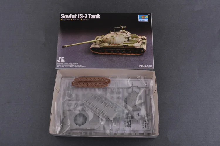 

Trumpet 07136 1:72 Soviet JS-7 heavy tank Assembly model