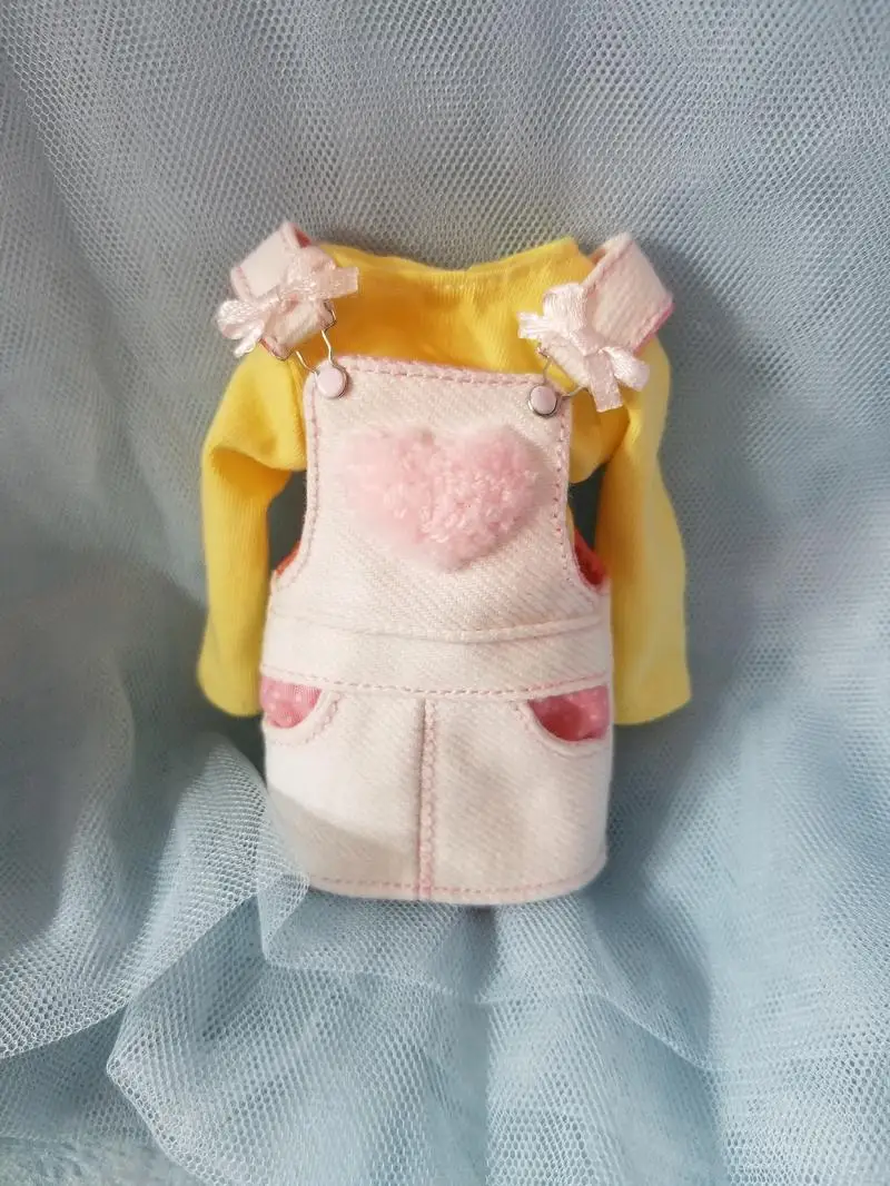 1 комплект желтая футболка розовая юбка на подтяжках с сердцем короткое