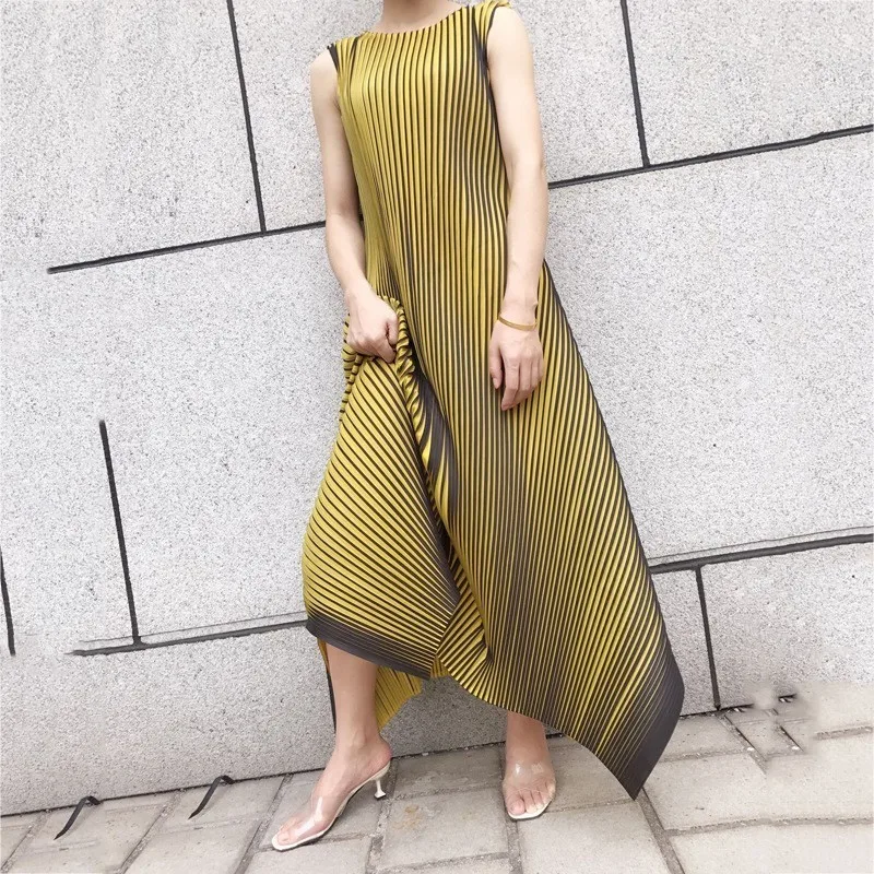 Женское плиссированное платье трапеция LANMREM длинное без рукавов с круглым