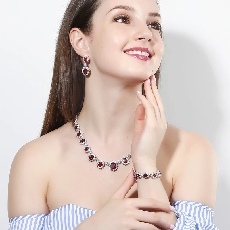 Серьги-подвески ThreeGraces классические с фианитом в виде цветов ожерелье браслеты