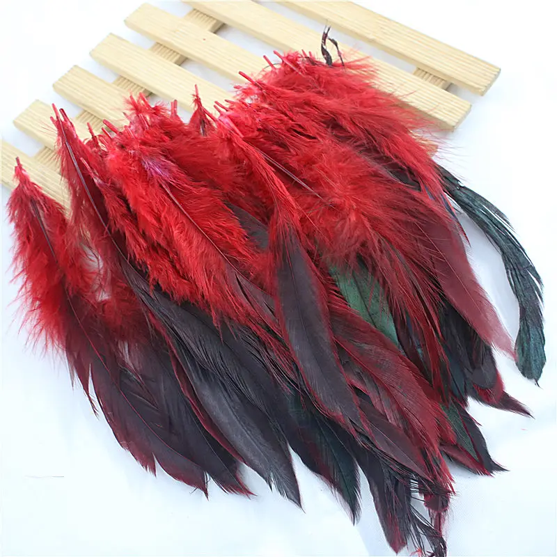 red Venda 50 pchs/lote barato plumas de penas, 5-8inch13-20cm, натуральный jóias pluma de penas de galinha penas galo cor DIY - Цвет: red