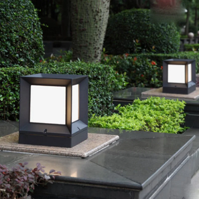 

Modern minimalist square box pillar lamp outdoor waterproof rust garden black aluminum alloy E27 frosted decorative lighting