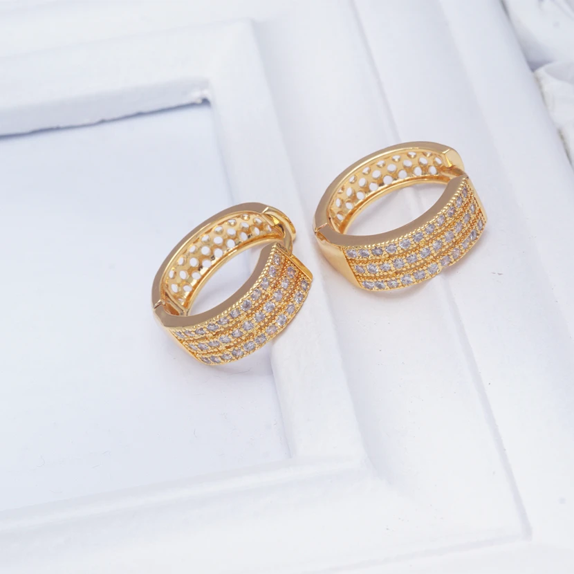 Новые круглые серьги кольца с микрозакрепкой и инкрустацией женские роскошные
