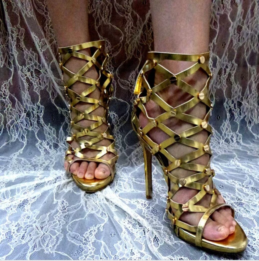

Summer Fashion Woman Cut-outs Solid Gold Color Patent Leather Zipper Dress Sandals Stylish Punk Style Rivets Peep Toe Design